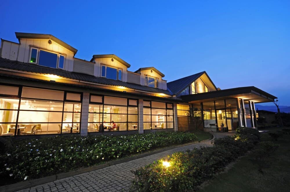 Chat Hot Spring Resort