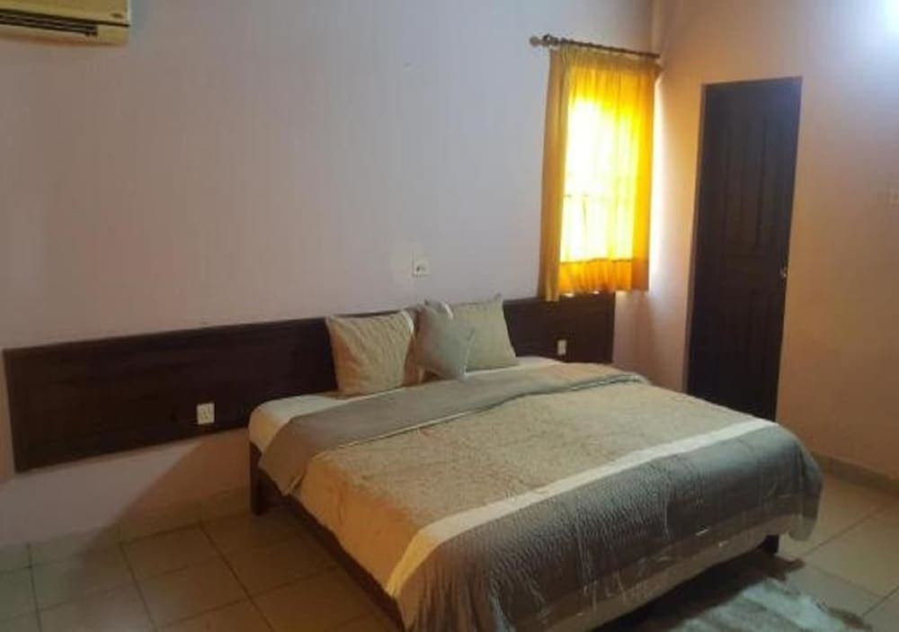 First Choice Hotel
