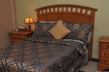 Mokos Bed & Breakfast