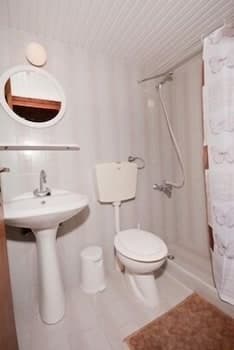 Elpis Hotel
