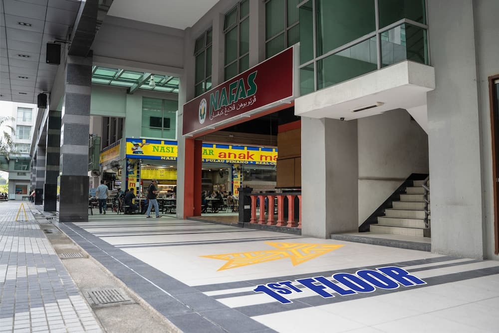 Vibrant Hostel