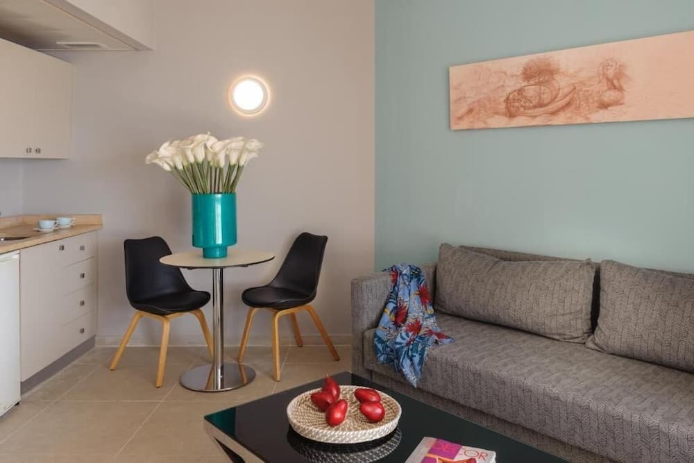 Leonardo Suite By The Beach