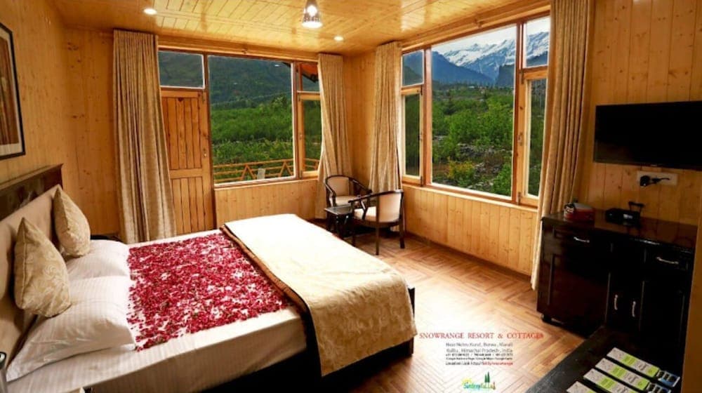 Snow Range Cottage