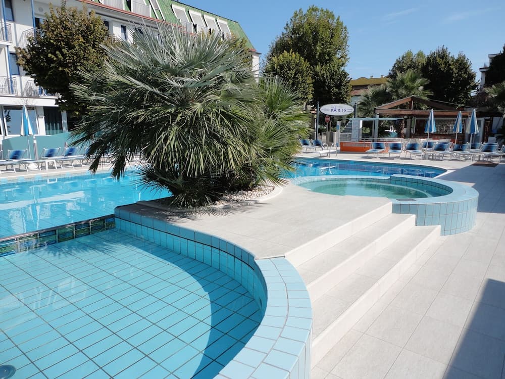 Hotel Paris Resort