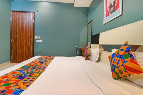 Fabhotel Maxx Inn