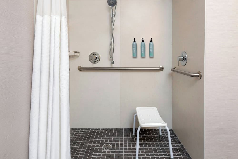 Courtyard By Marriott Danbury