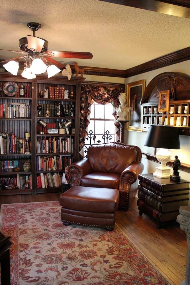 Williamsburg Sampler B & B