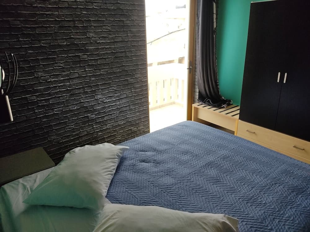 Mandy Suites