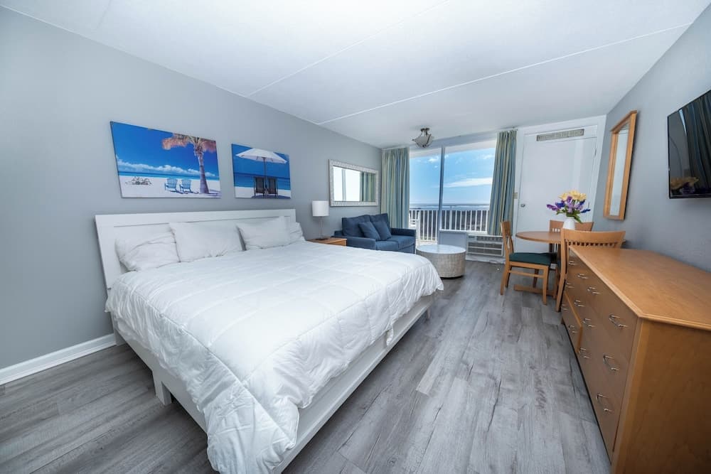Nassau Inn Beachfront