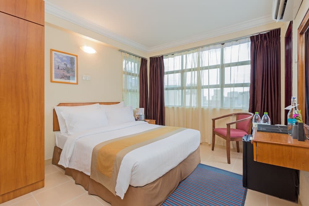 Central Hotel & Apartments