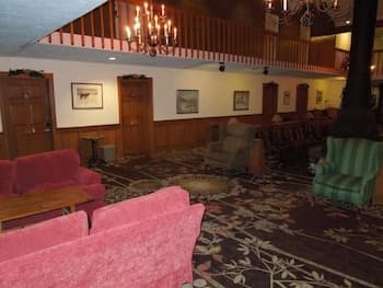 Cortina Inn & Resort