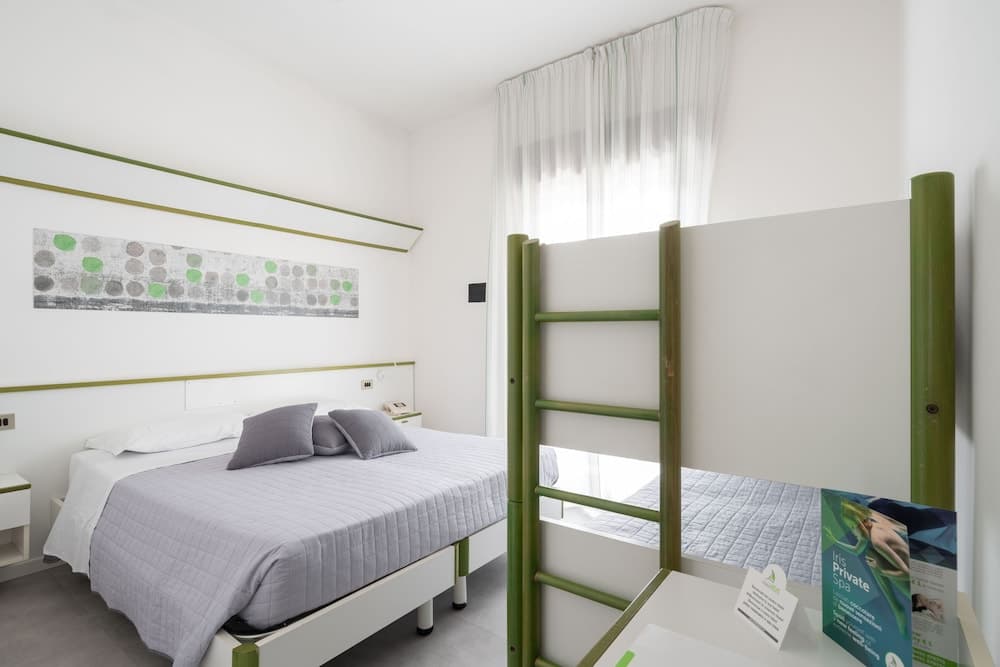 Hotel Iris