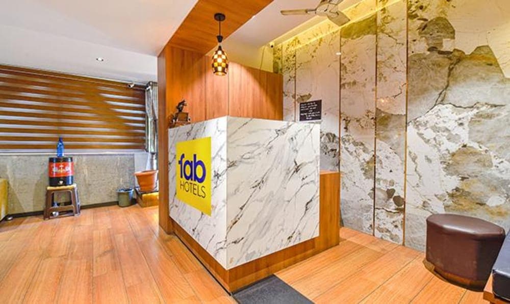 Fabhotel Udhna Inn