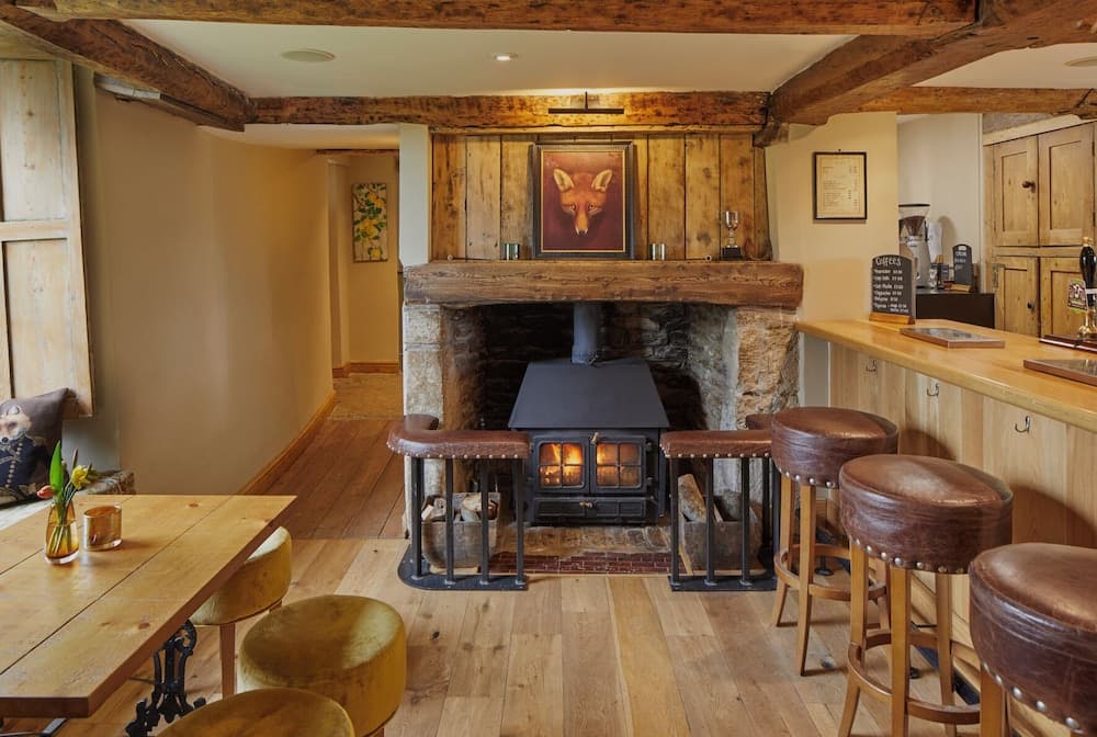 The Full Moon Inn