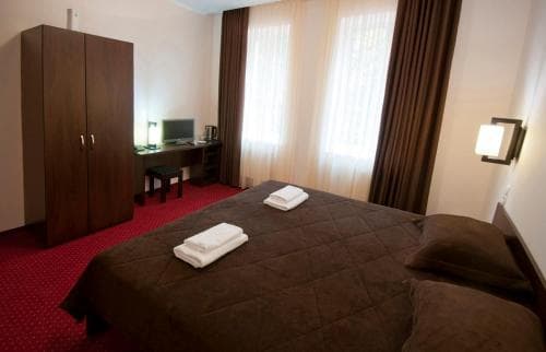 Hotel 12
