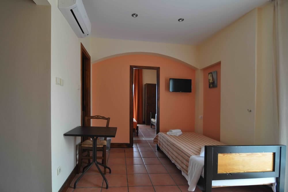 Golden View Beach Hotel