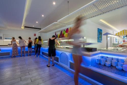 Guya Wave Hotel