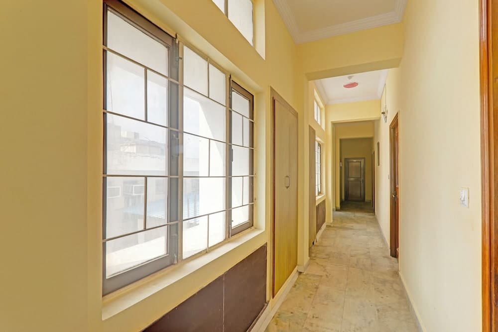 Fabhotel Anant