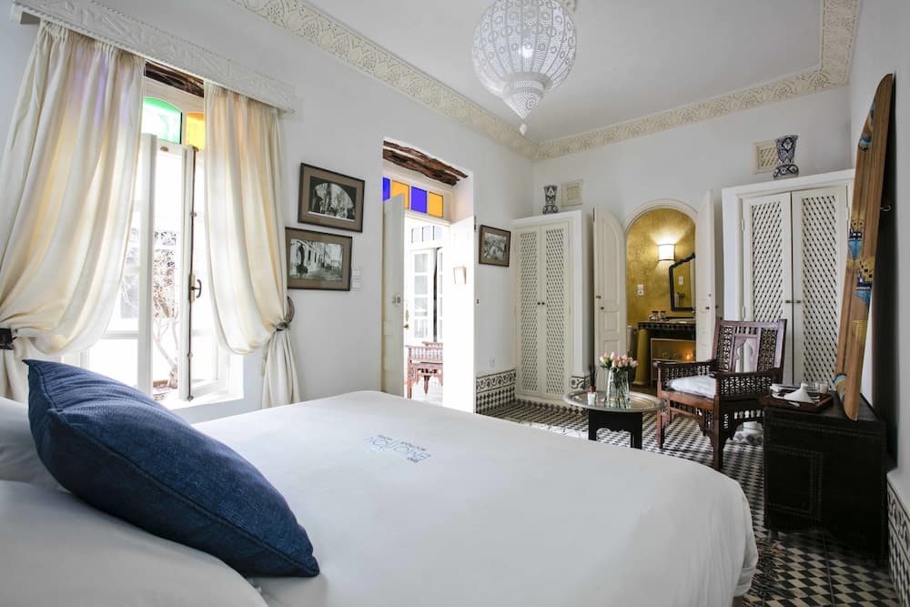 Riad Emotion