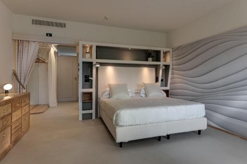 Augustus Hotel & Resort