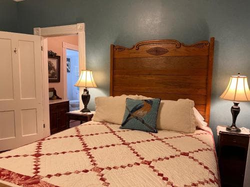 Brackenridge House Bed & Breakfast