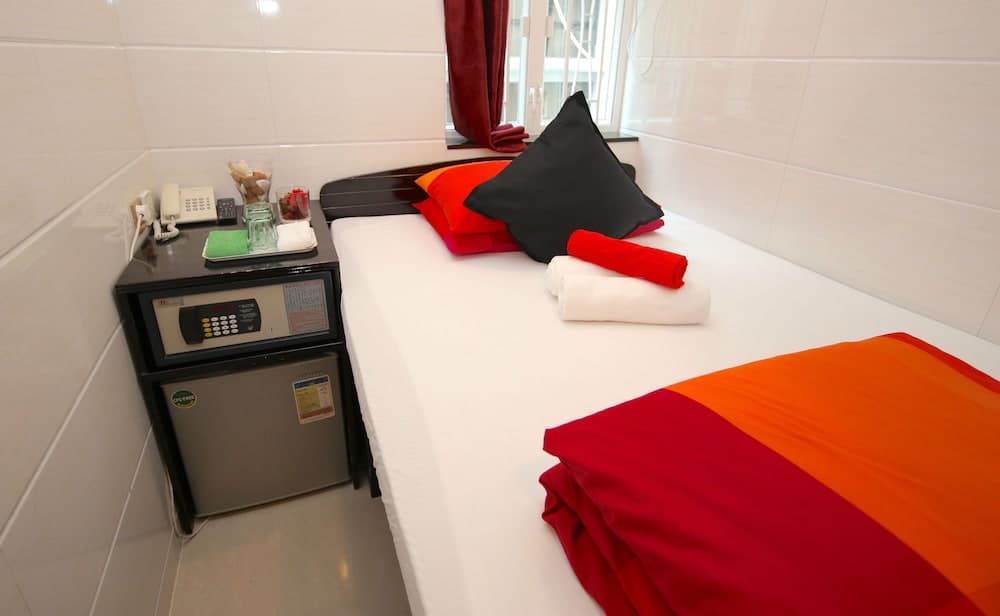 D Red Loft