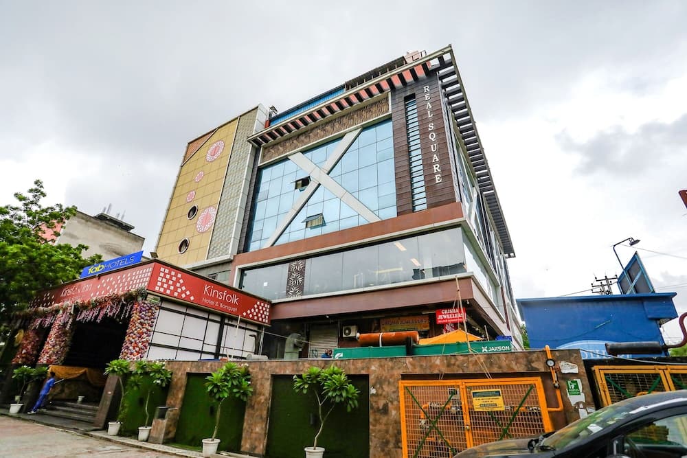 Fabhotel Kinsfolk