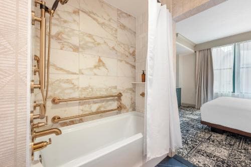 Omni Severin Hotel