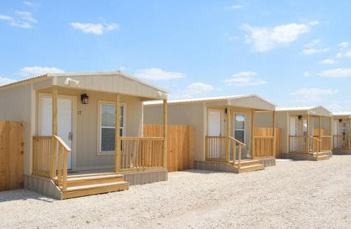 7 Oaks Lodging