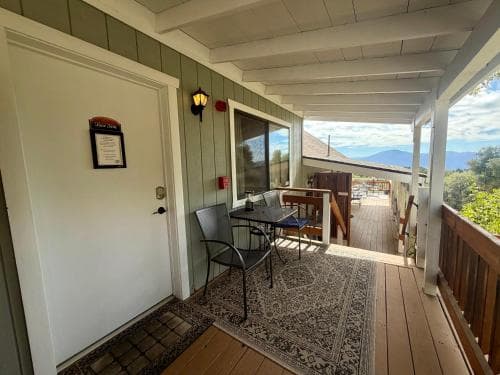 Sierra Mountain Lodge