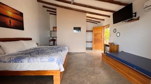 Baja Canoas Hotel