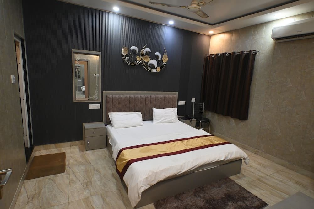 sandhya paying guest house