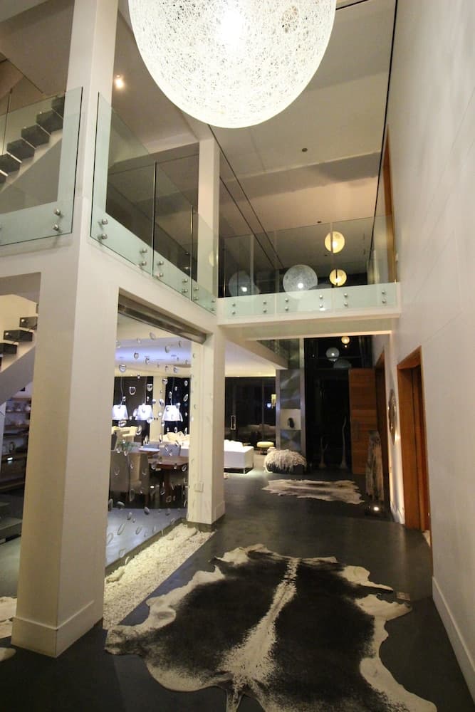 Dolphin Beach Villa