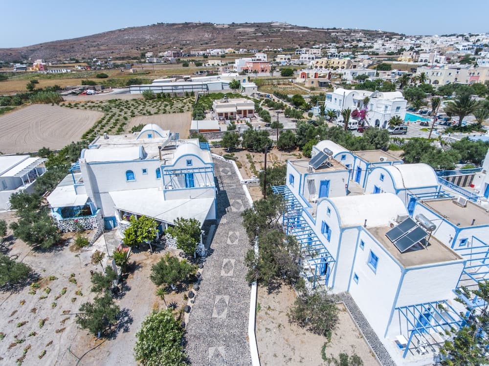 Perissa Hotel