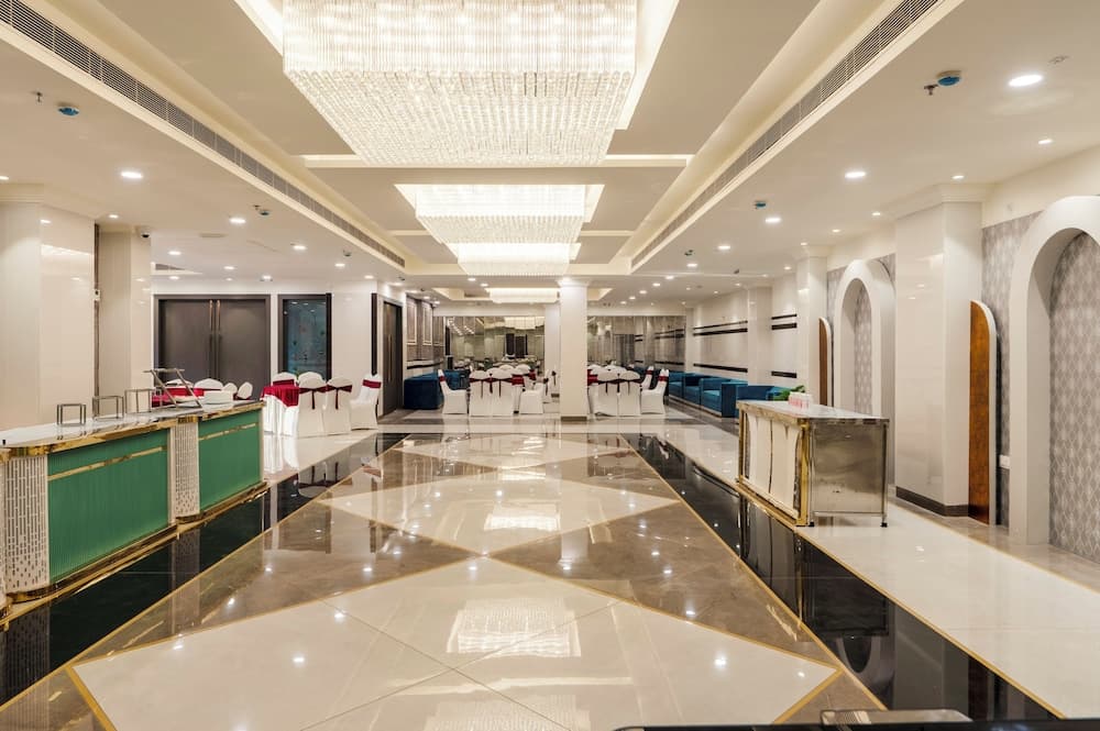 Treebo Premium Gateway Triveni