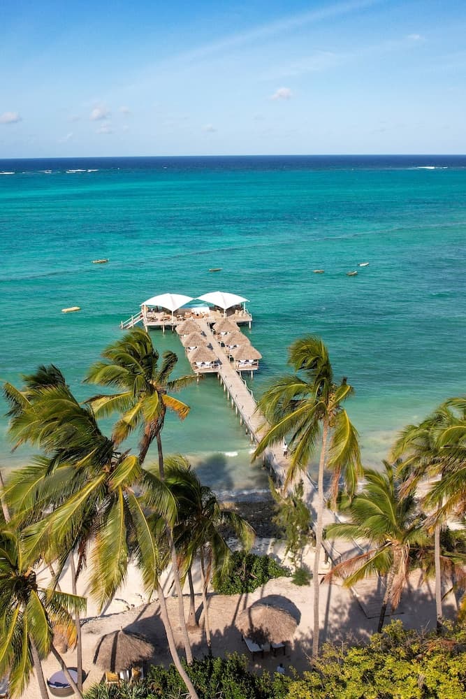Blue Moon Resort