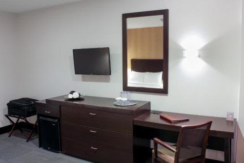 Trinitarias Suites