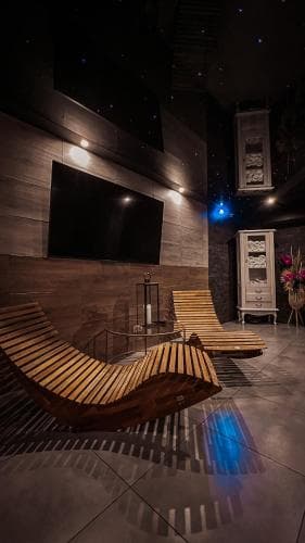 Seven Hotel