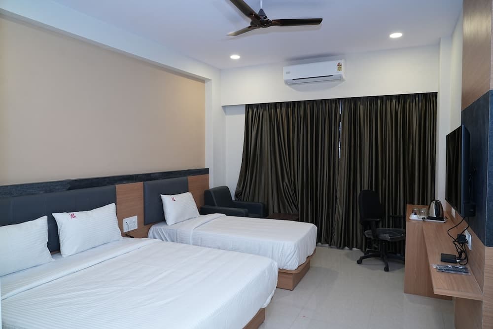 HOTEL KALYAN SUITES