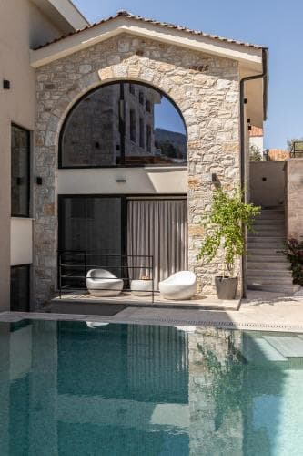 Nikoleta Luxury Villa