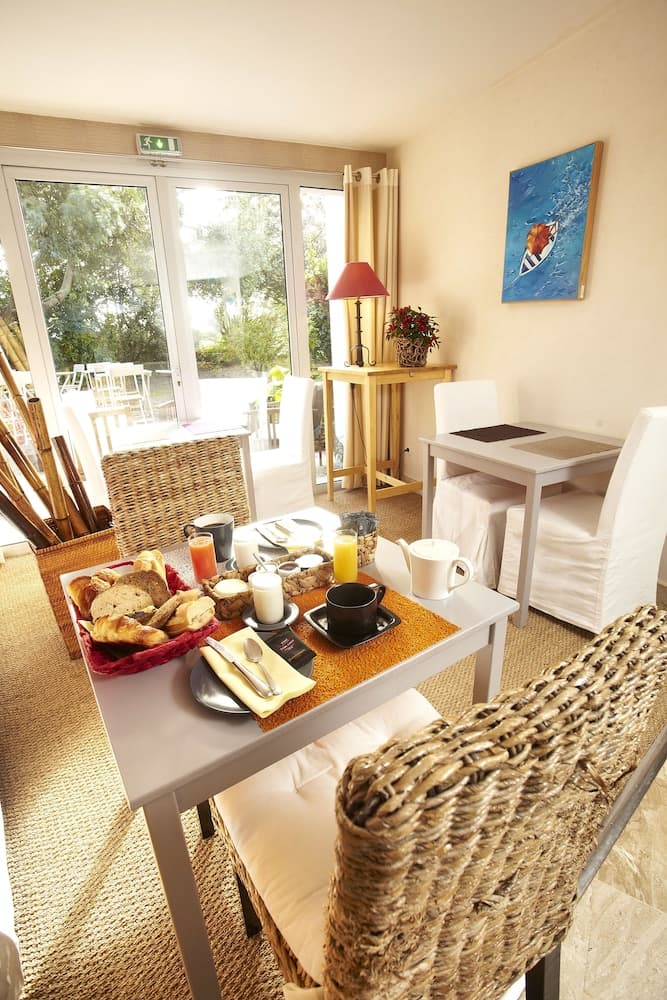 Carnac Lodge Hotel & Spa