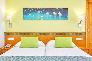 Universal Hotel Laguna