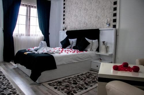 Abi Hotel