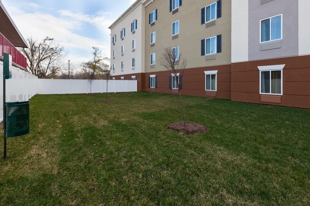 Candlewood Suites Louisville - NE Downtown Area by IHG