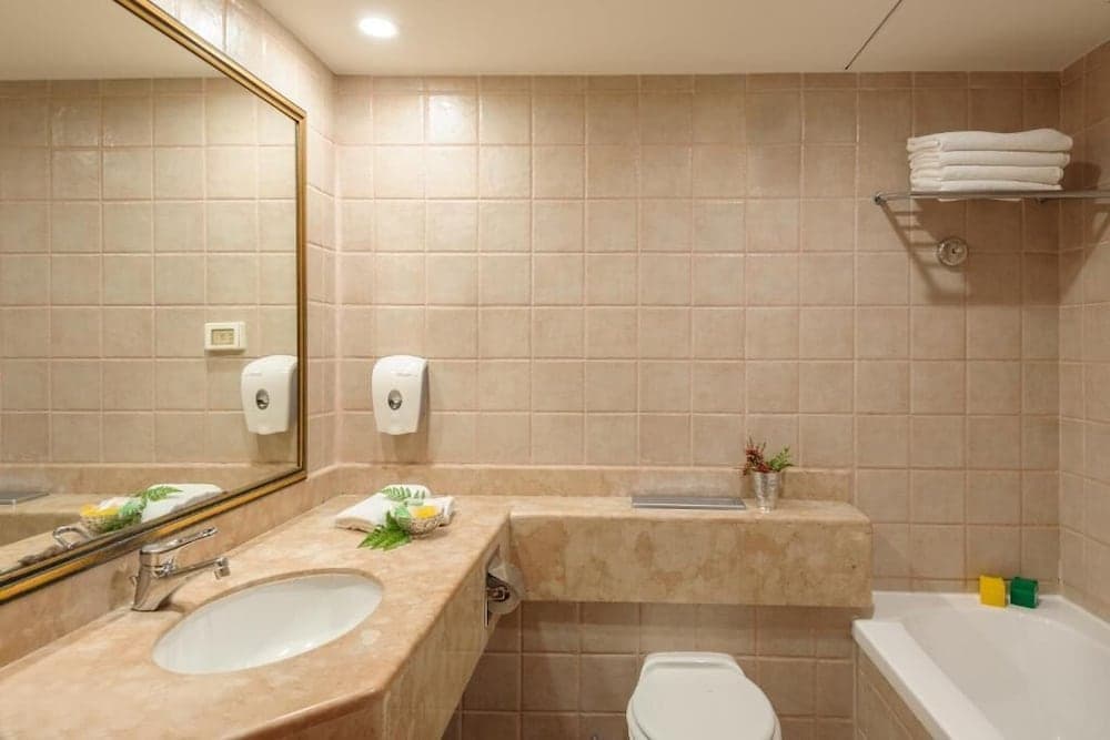 Leonardo Suite By The Beach