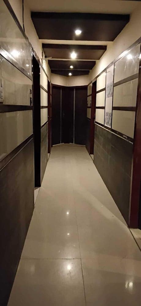 Hotel Royal Castle Lucknow