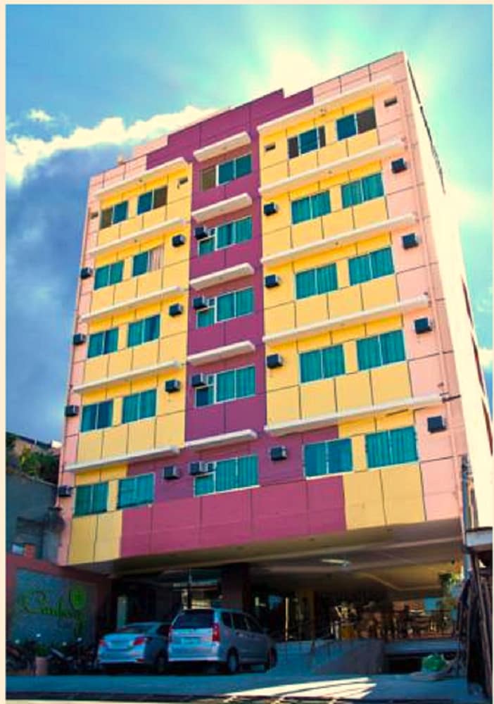 Canberry Hotel
