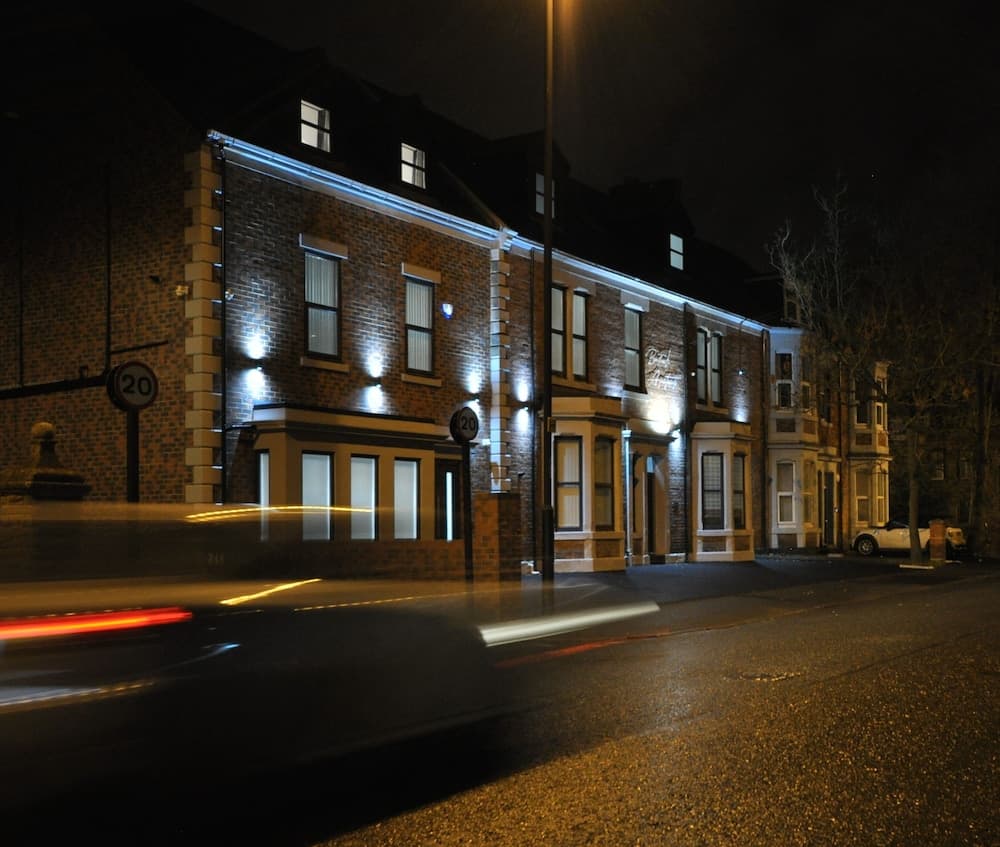 Bentinck Apartments