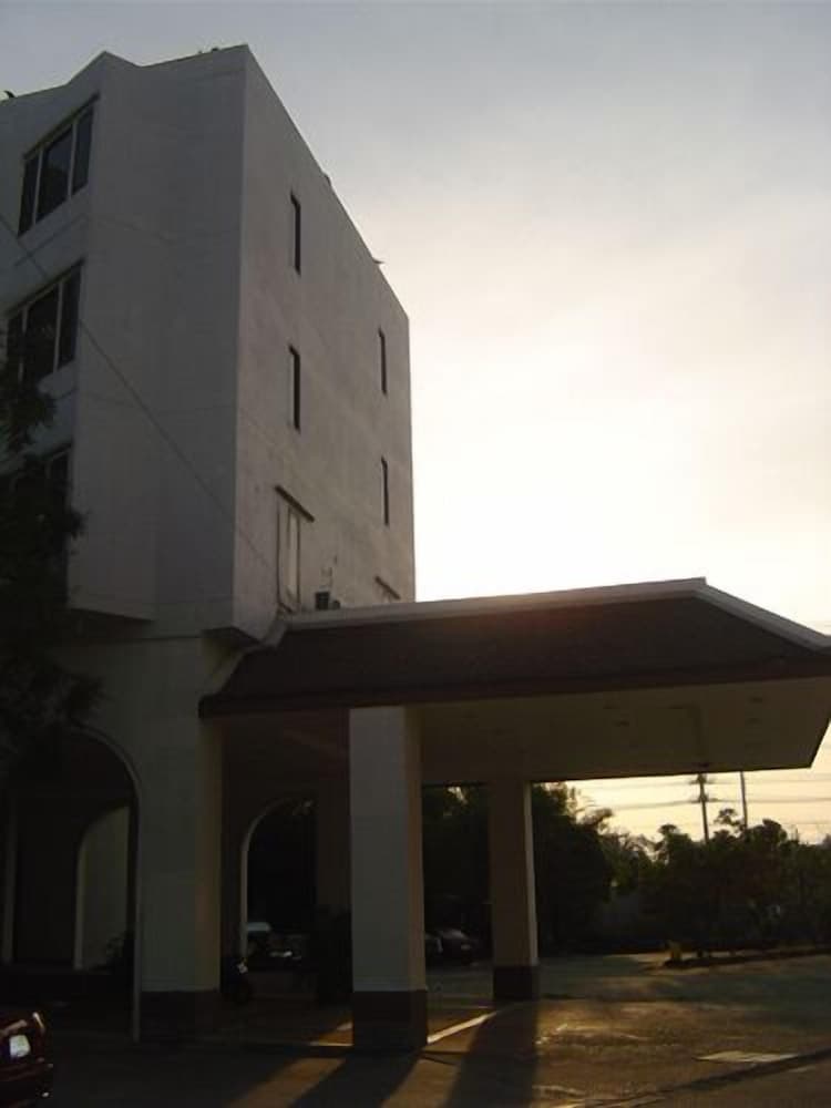 Royal Diamond Hotel