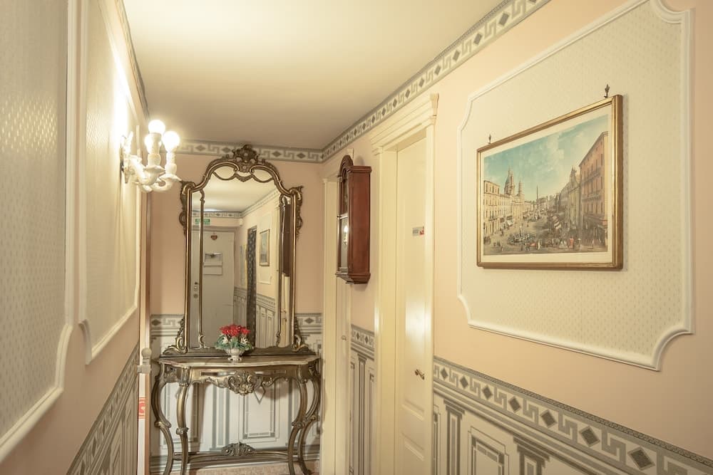 Colosseum Terrace Suite
